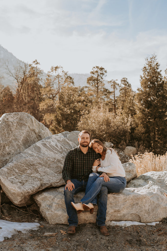 a couples photoshoot in the mountains 