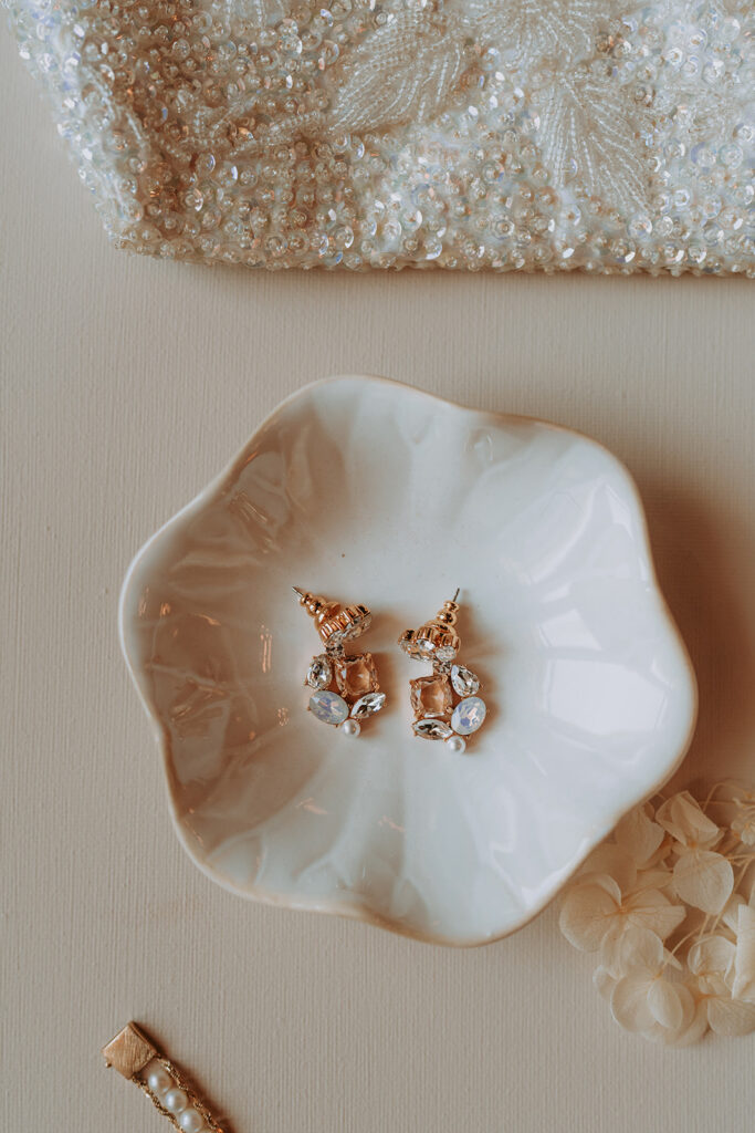 wedding details vintage earrings