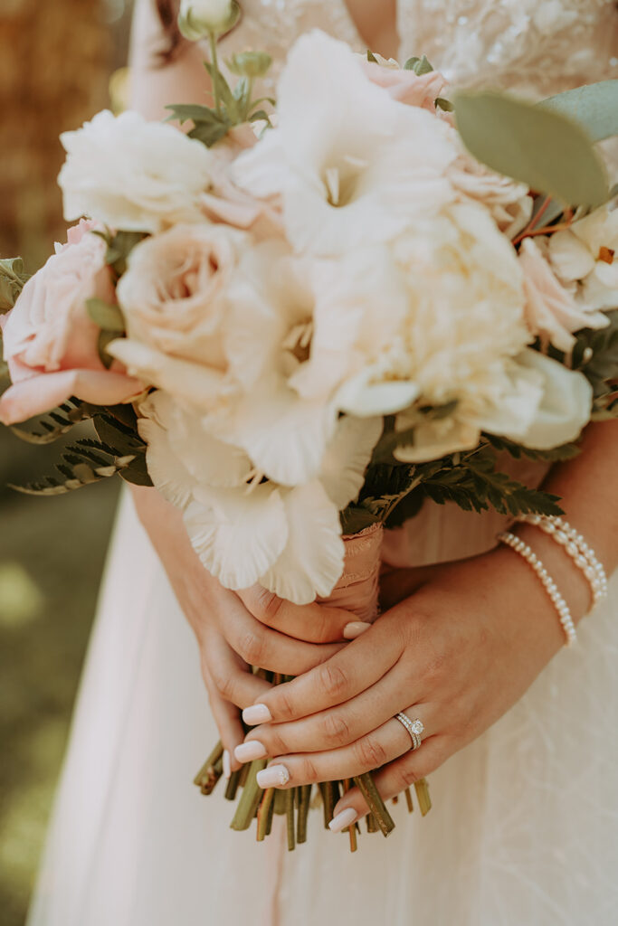 bridal wedding floral bouquet