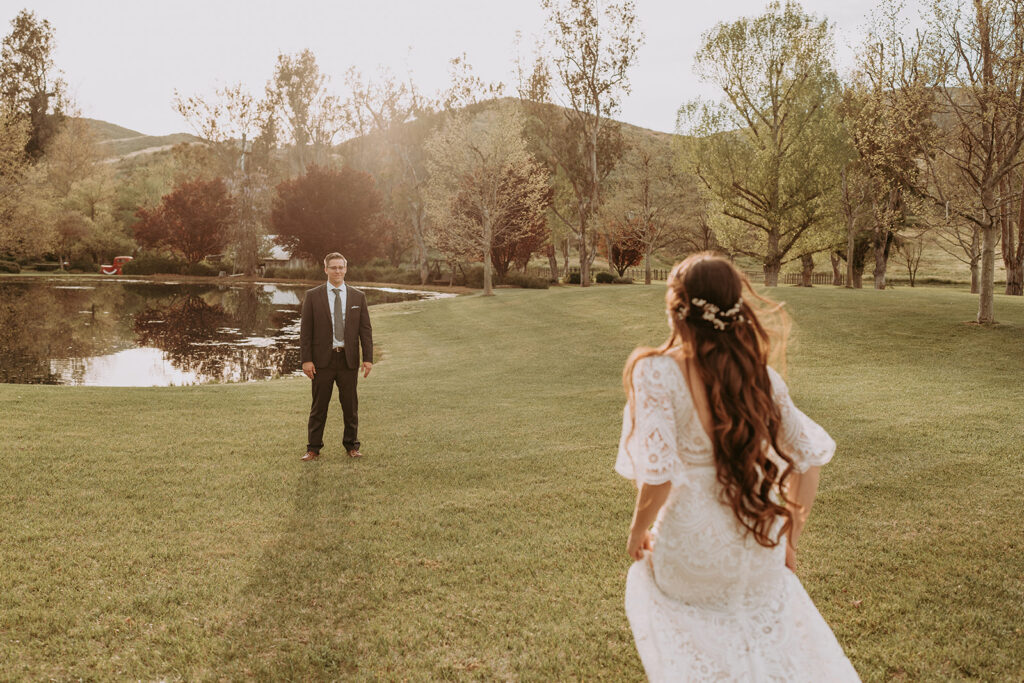 bride running to a groom at a Southern California wedding venue