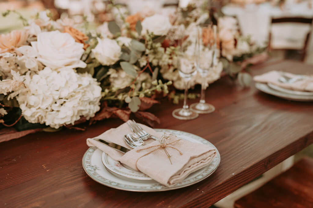 vintage pink wedding table decor