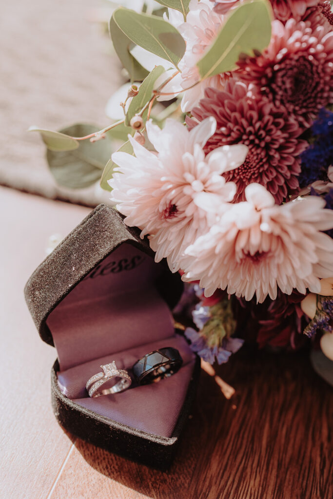 detail photo of wedding rings